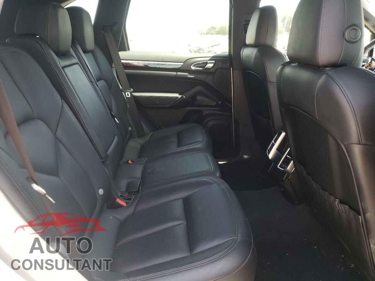 PORSCHE CAYENNE 2016 - WP1AA2A29GLA06562