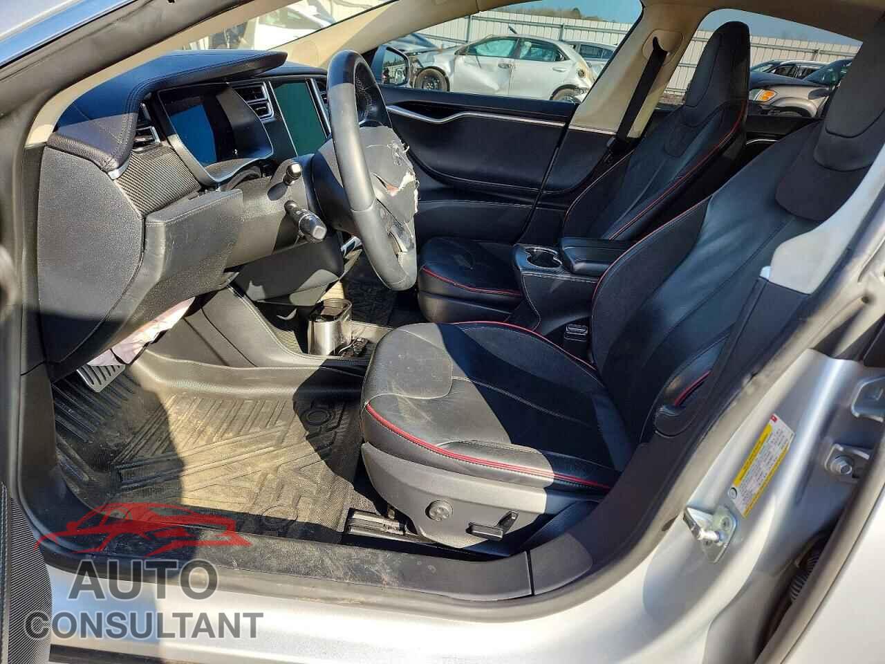 TESLA MODEL S 2014 - 5YJSA1H15EFP40113
