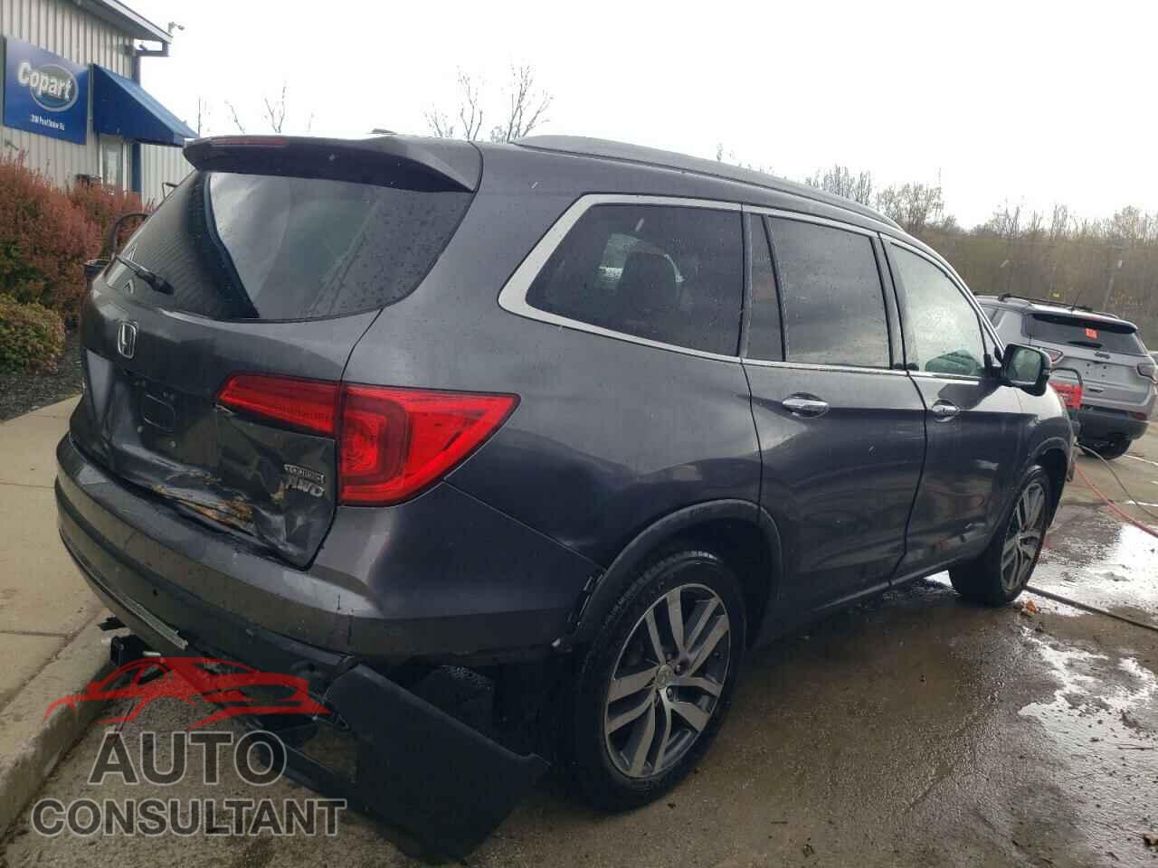 HONDA PILOT 2017 - 5FNYF6H99HB040579