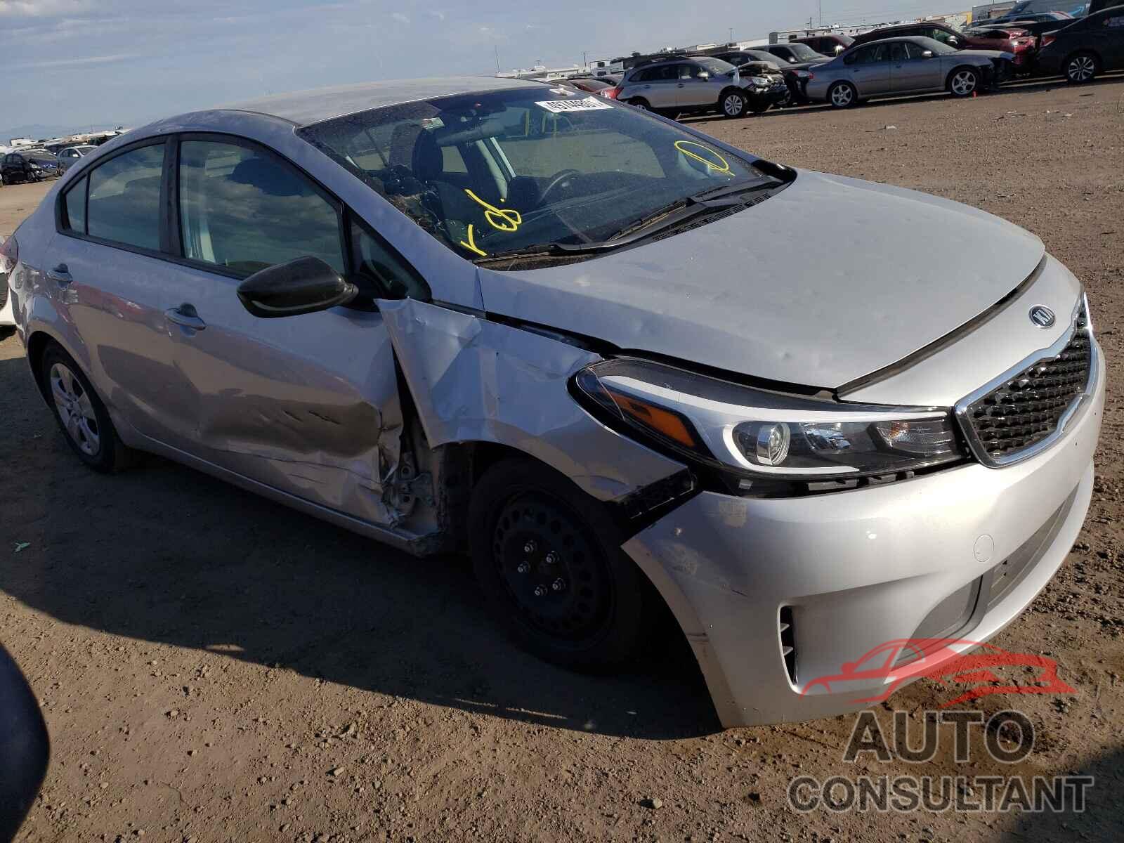 KIA FORTE 2018 - 3KPFK4A71JE272427