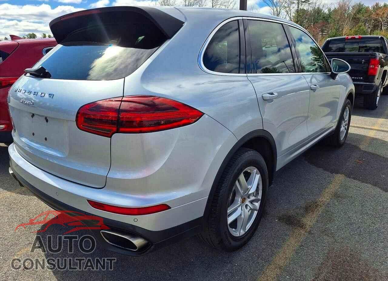 PORSCHE CAYENNE 2016 - WP1AA2A24GLA09966