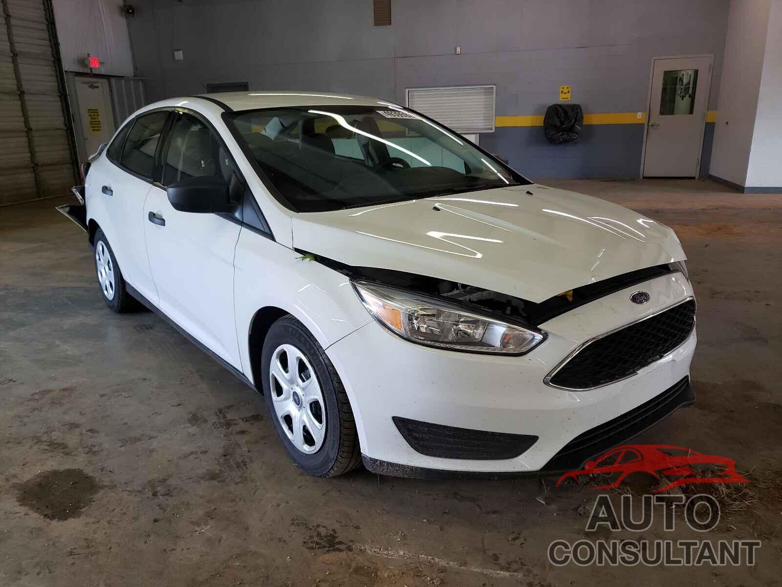 FORD FOCUS 2018 - 1FADP3E24JL274459
