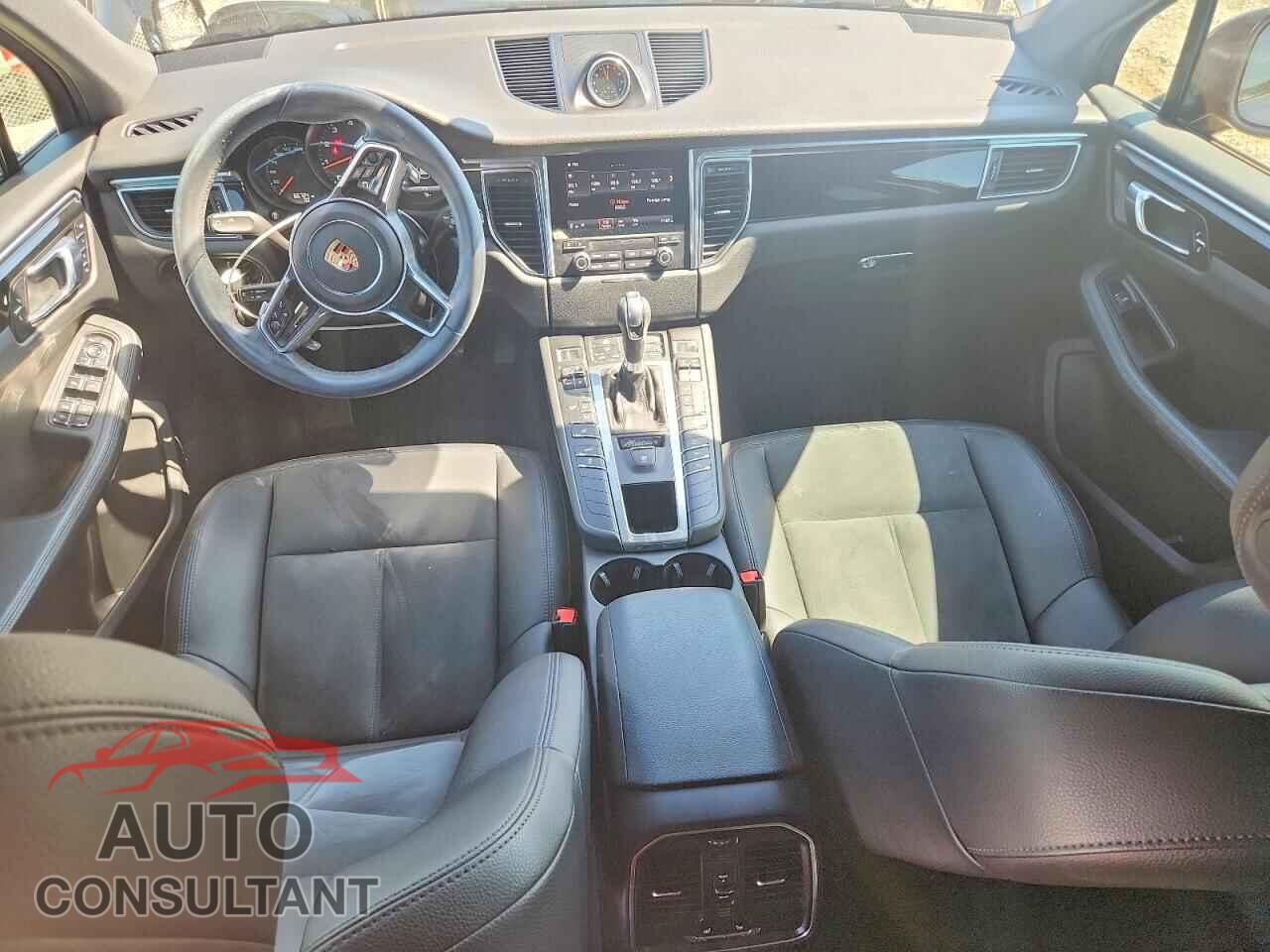 PORSCHE MACAN 2018 - WP1AA2A57JLB04989