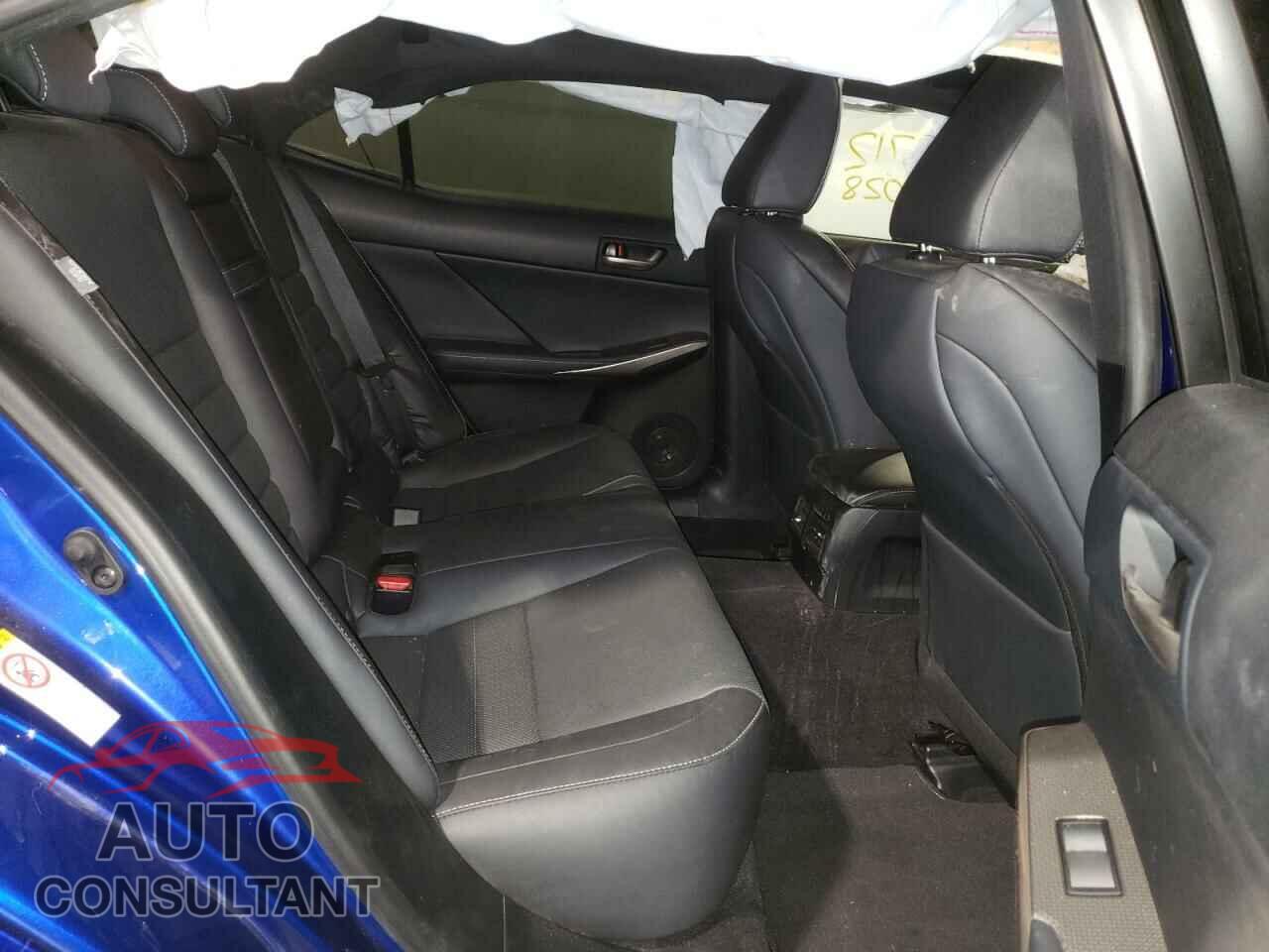 LEXUS IS 2018 - JTHC81D21J5026861