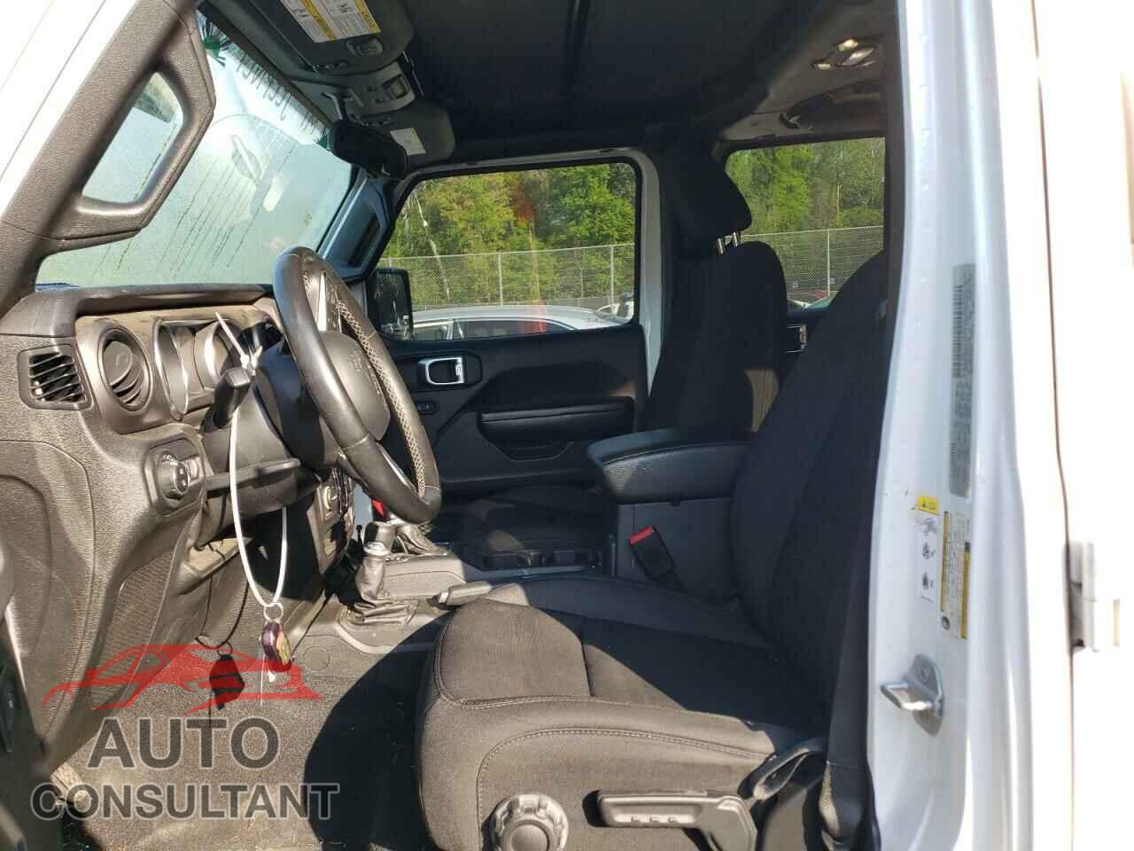 JEEP GLADIATOR 2020 - 1C6HJTAG2LL131387