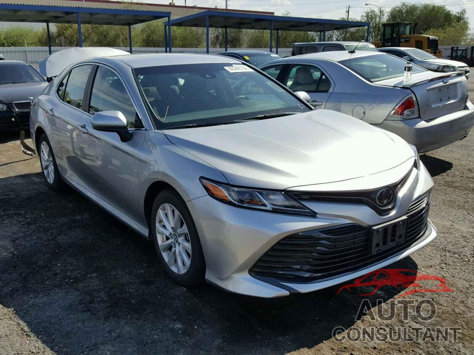 TOYOTA CAMRY 2018 - 4T1B11HK9JU567735