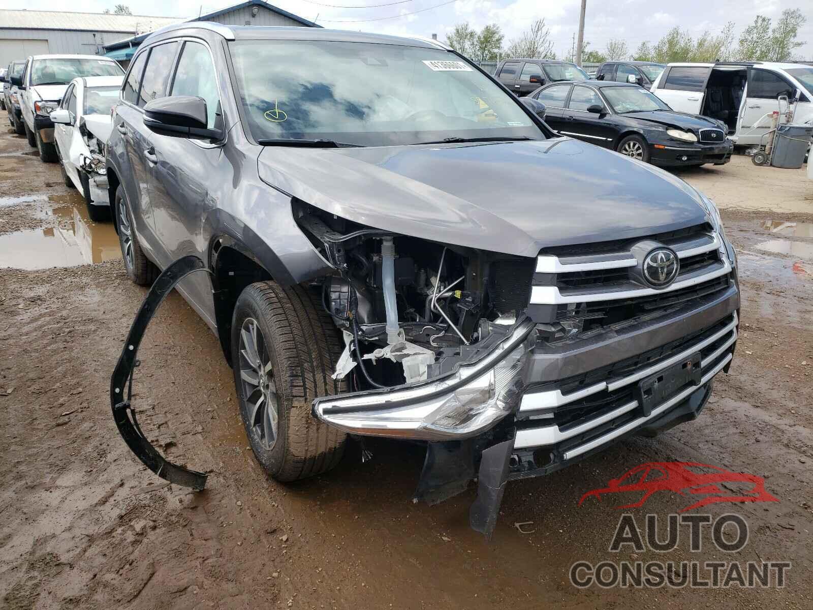 TOYOTA HIGHLANDER 2018 - 5TDJZRFH3JS557642