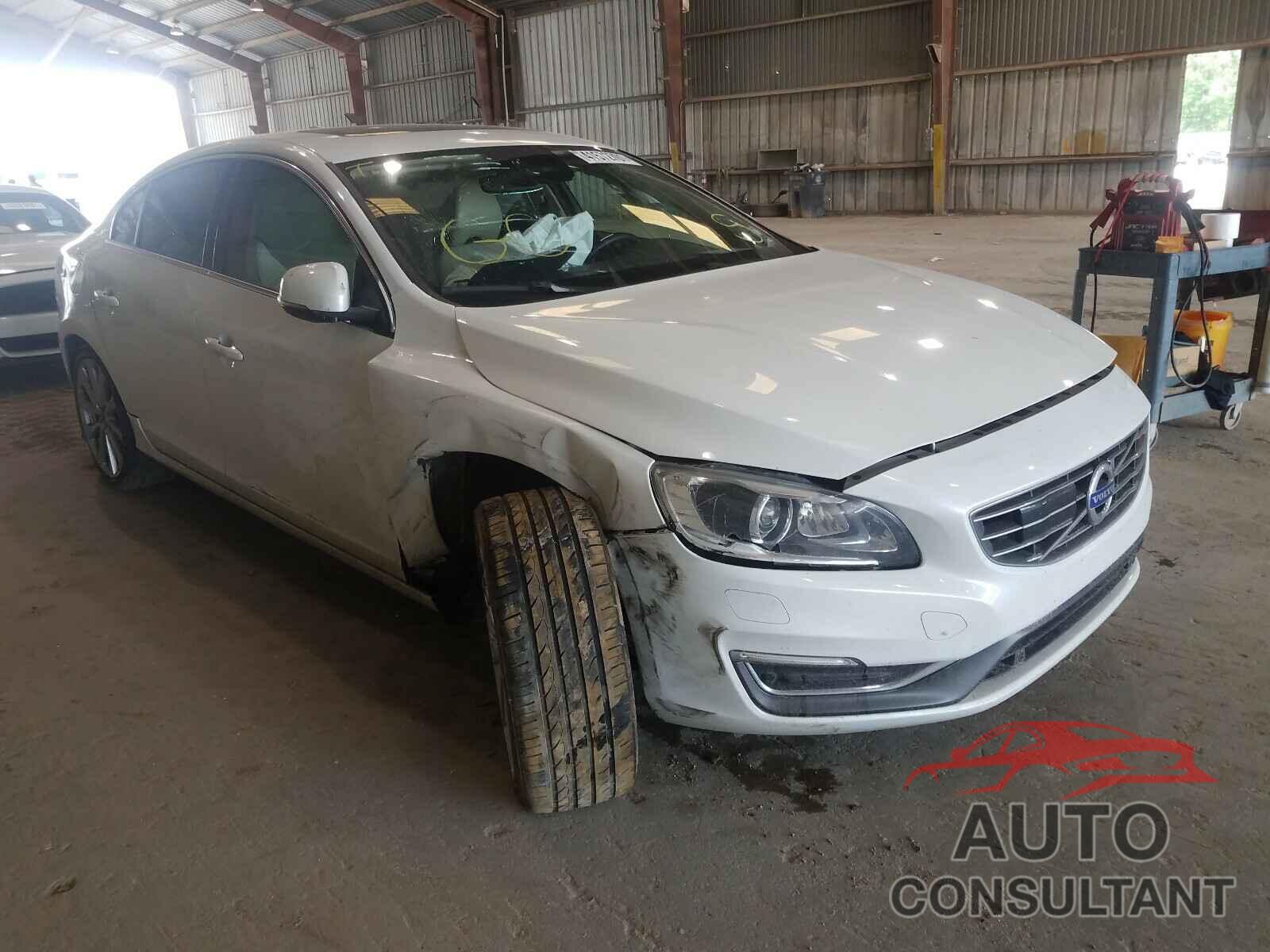 VOLVO S60 2016 - LYV402FMXGB105861