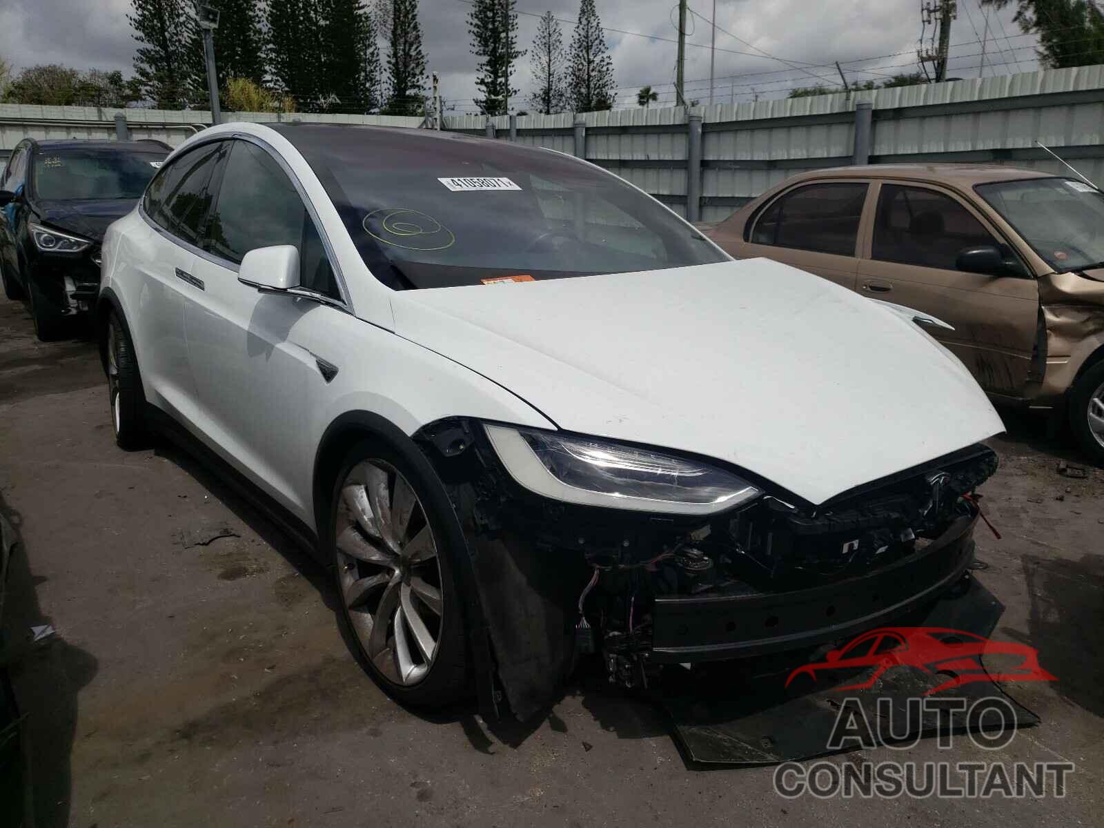 TESLA MODEL X 2016 - 5YJXCBE47GFS00365