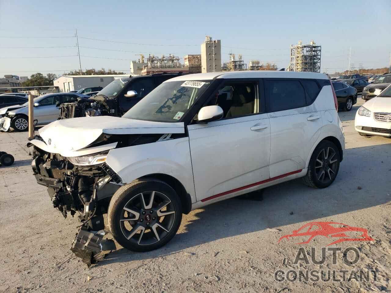 KIA SOUL 2021 - KNDJ63AU0M7137684