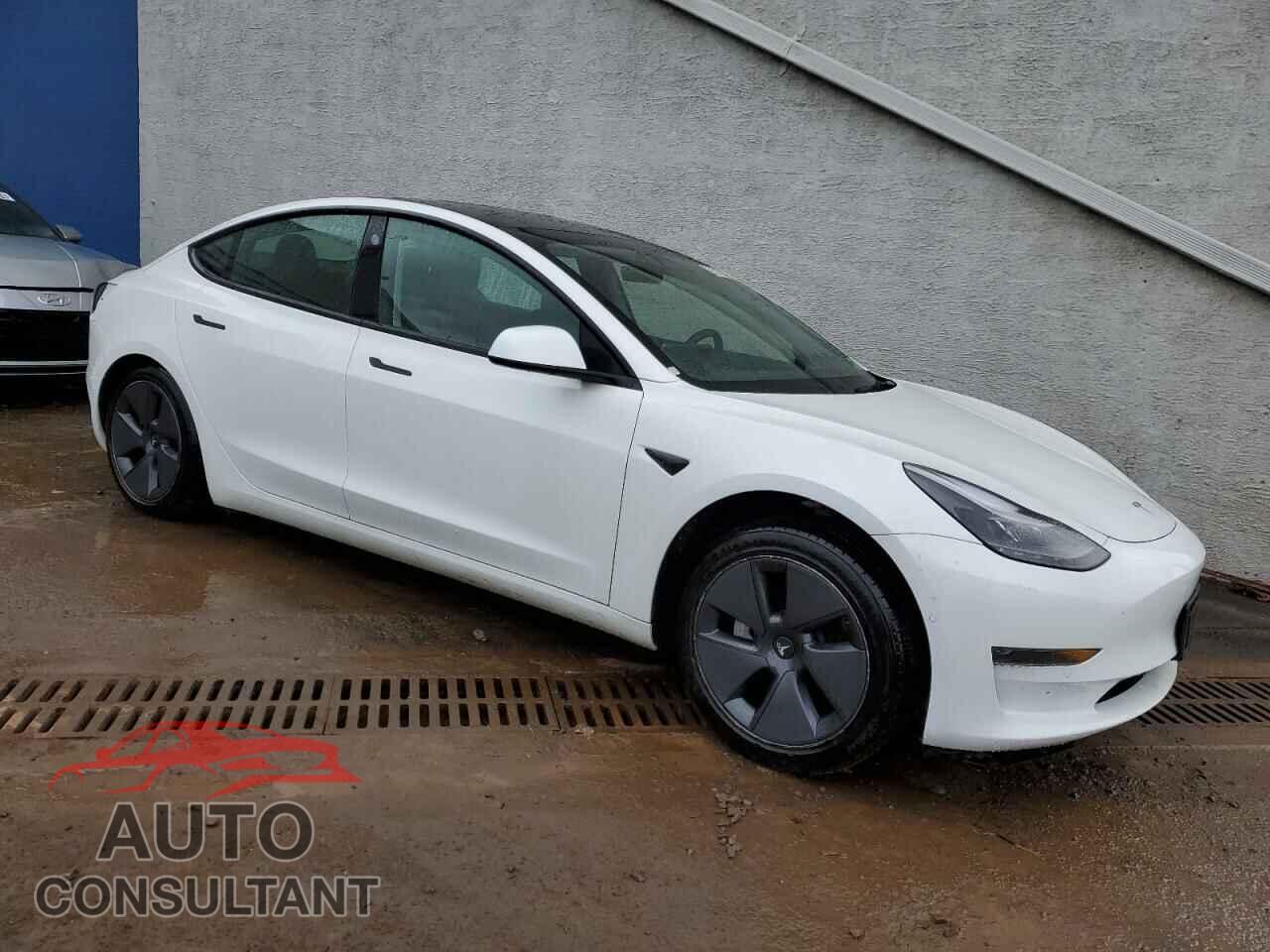 TESLA MODEL 3 2022 - 5YJ3E1EA4NF369801