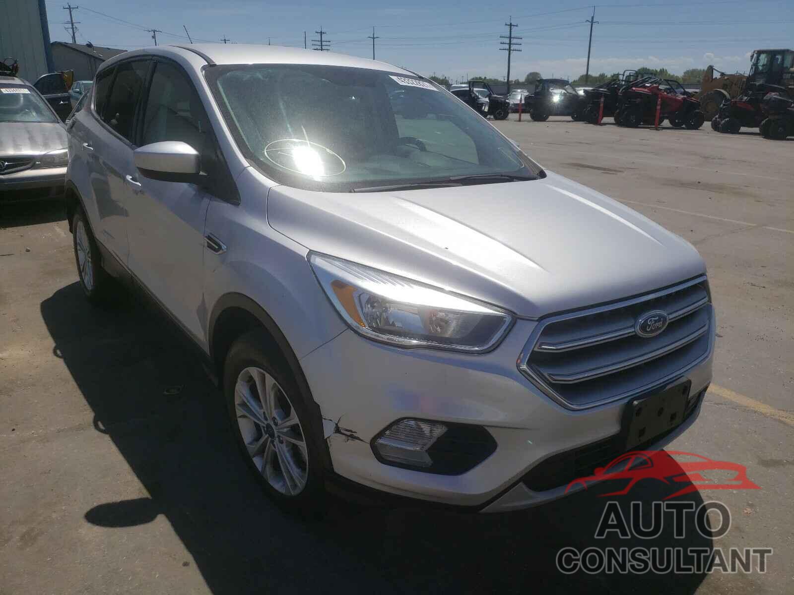FORD ESCAPE 2017 - 1FMCU9GDXHUA52105
