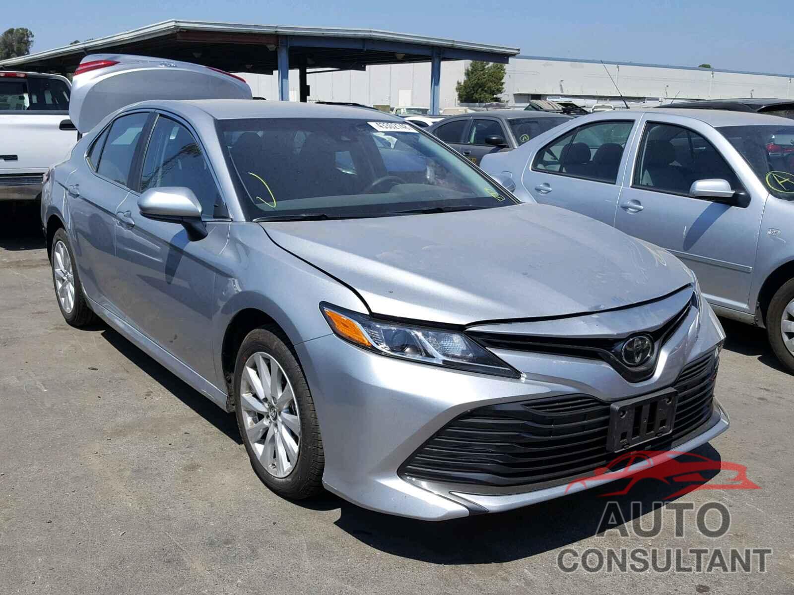 TOYOTA CAMRY 2018 - 4T1B11HK1JU633999