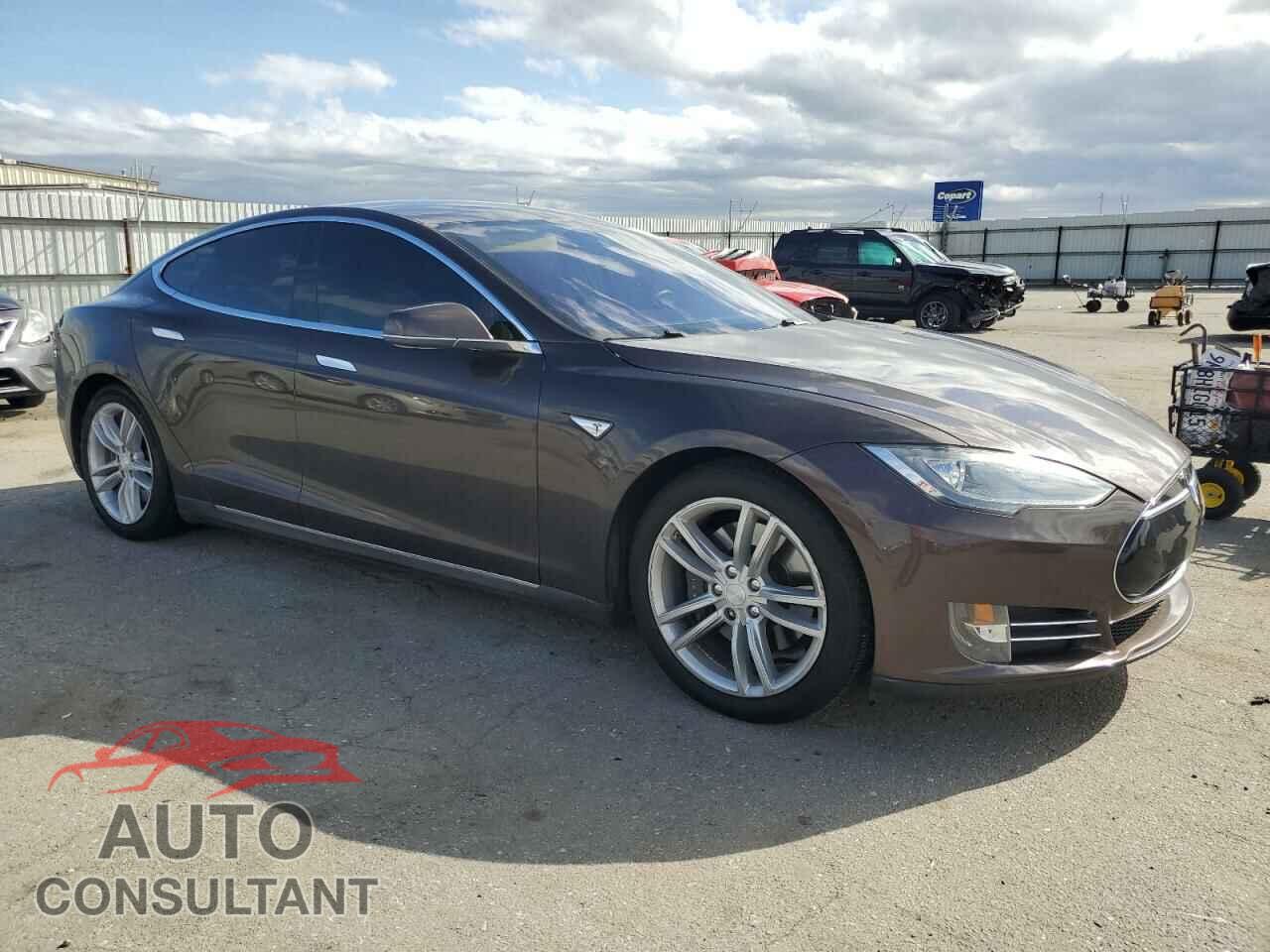TESLA MODEL S 2013 - 5YJSA1DN7DFP13972
