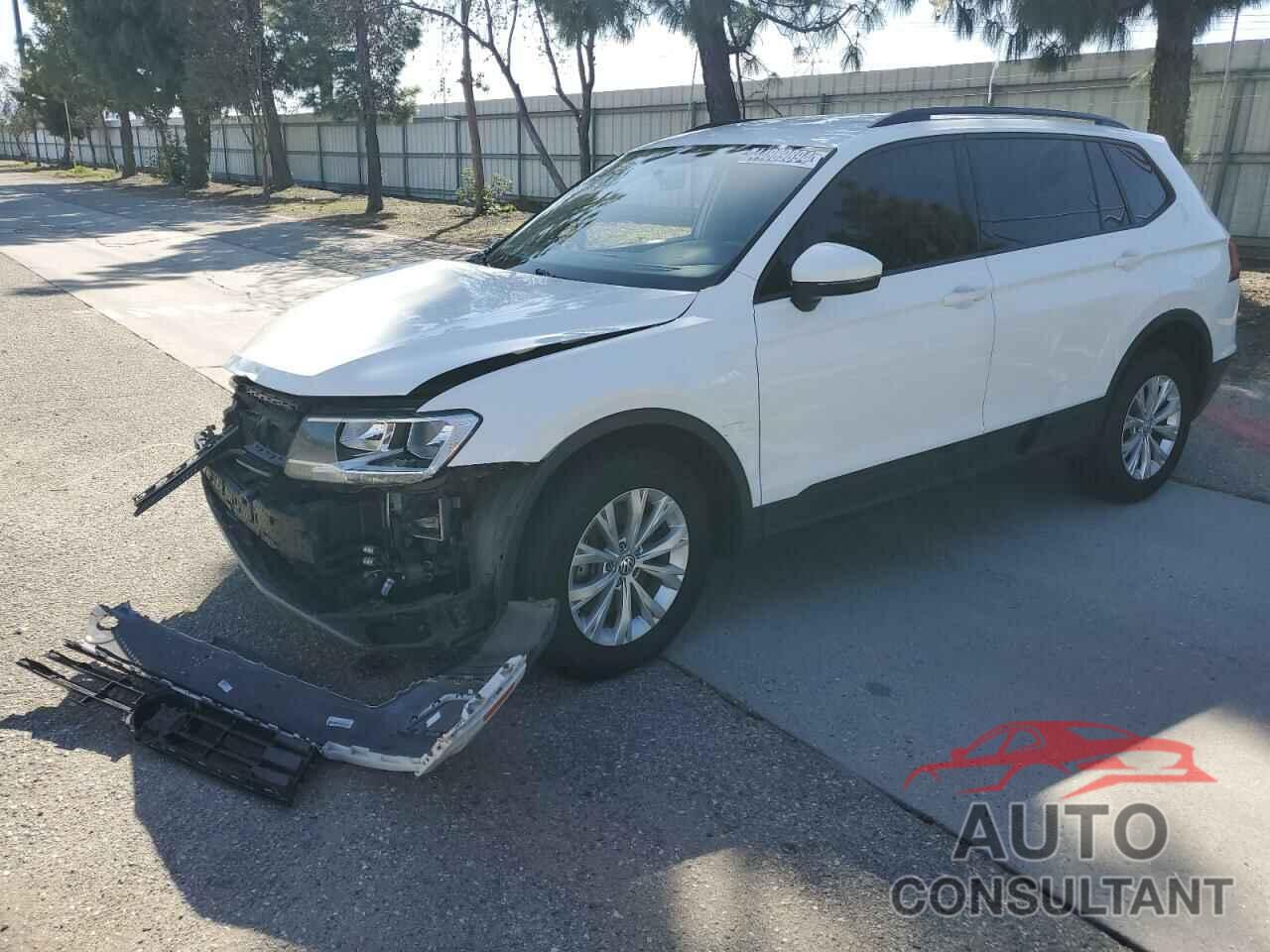 VOLKSWAGEN TIGUAN 2018 - 3VV1B7AX0JM107617