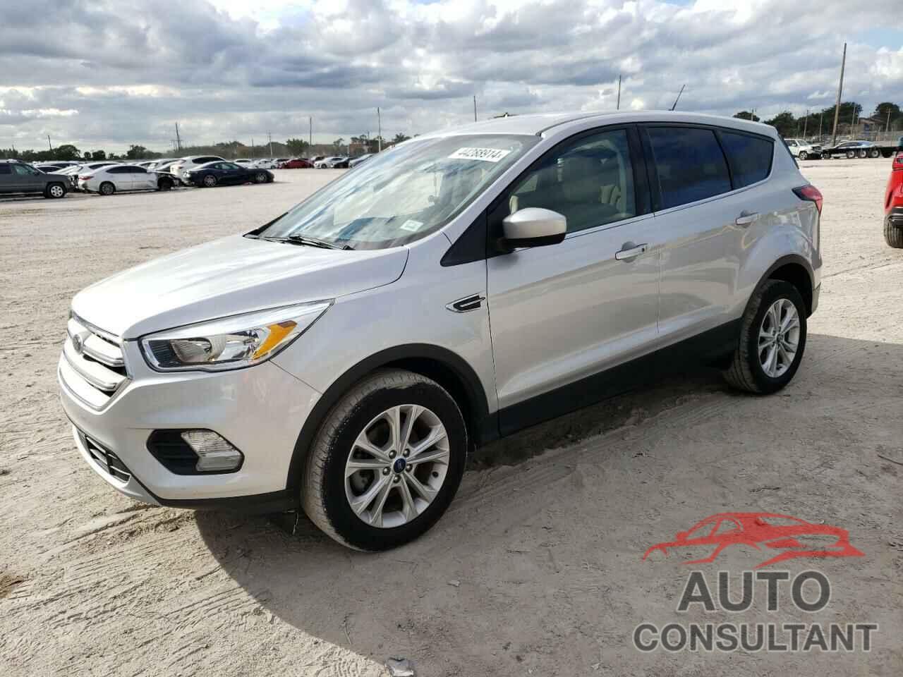 FORD ESCAPE 2019 - 1FMCU0GD7KUA36818