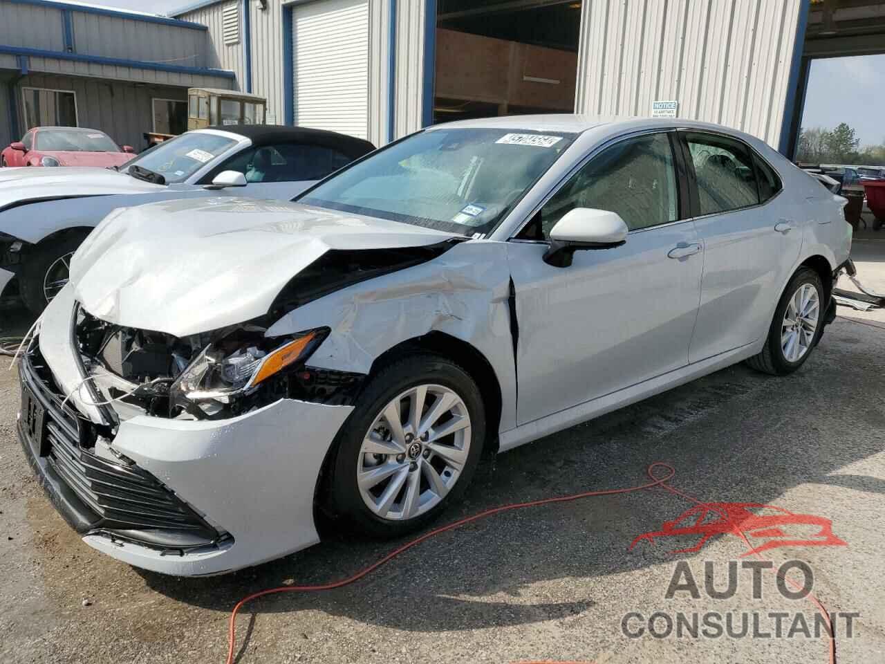 TOYOTA CAMRY 2024 - 4T1C11AK2RU193785