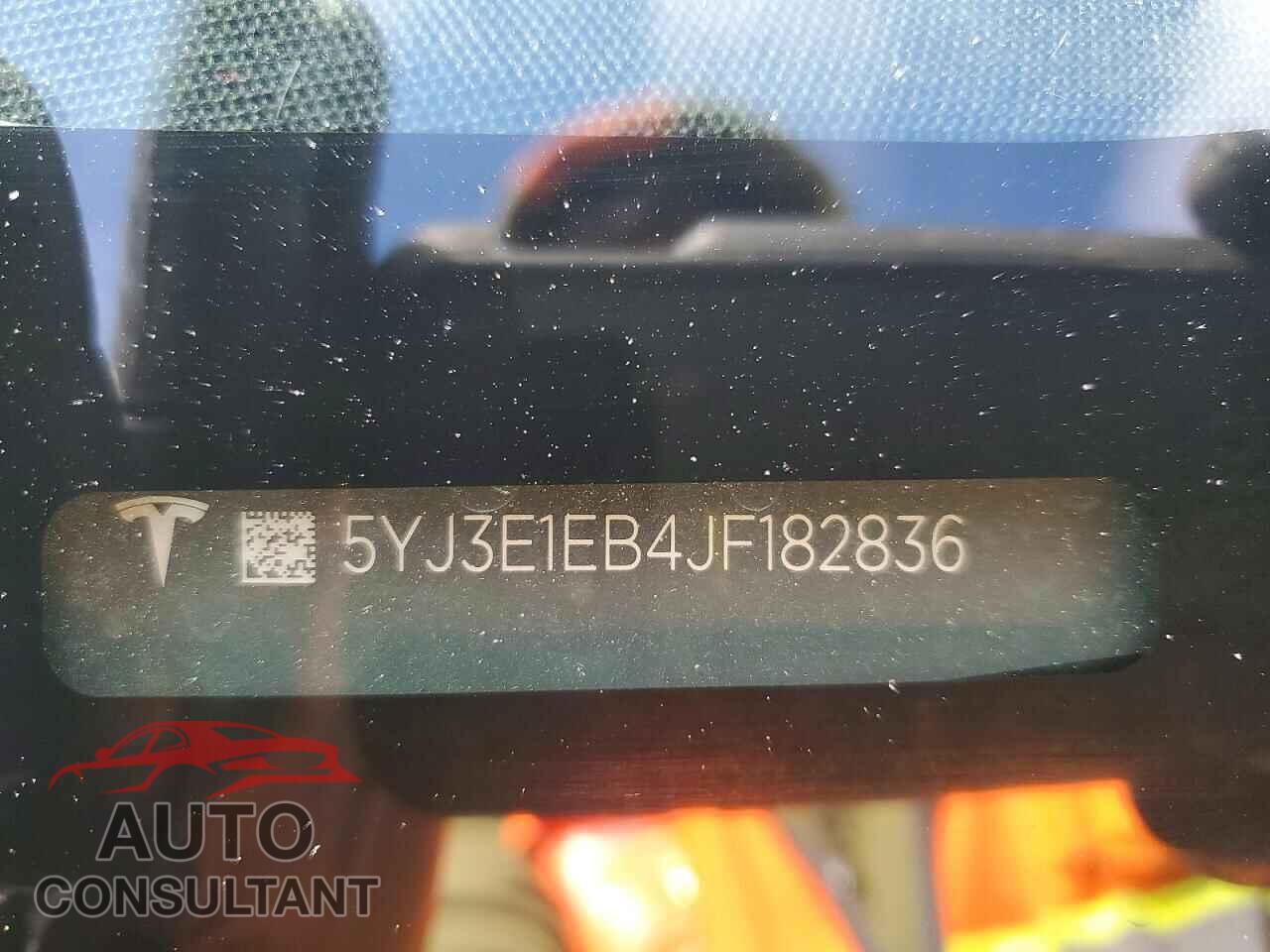 TESLA MODEL 3 2018 - 5YJ3E1EB4JF182836