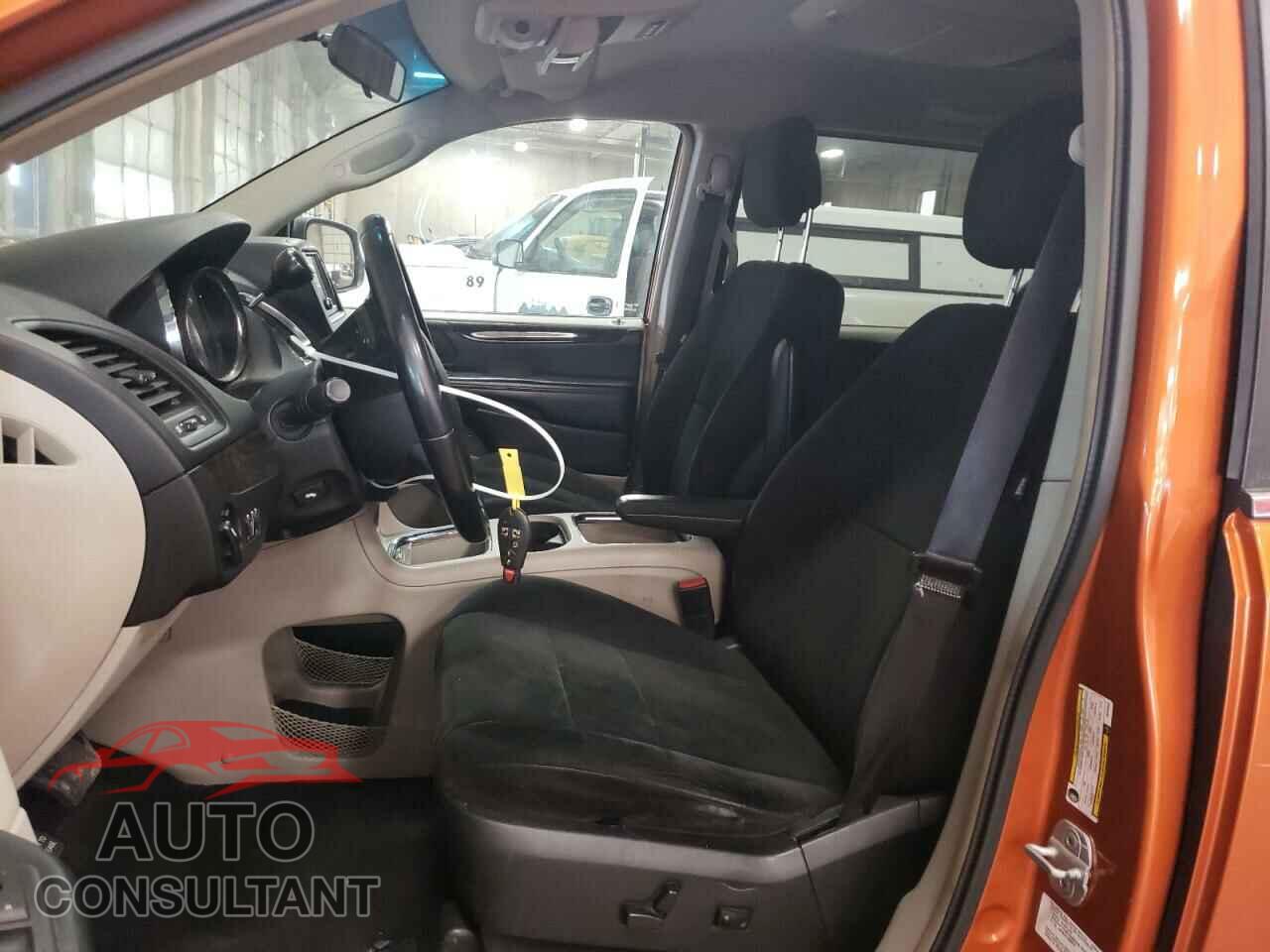 DODGE CARAVAN 2011 - 2D4RN5DG8BR765045