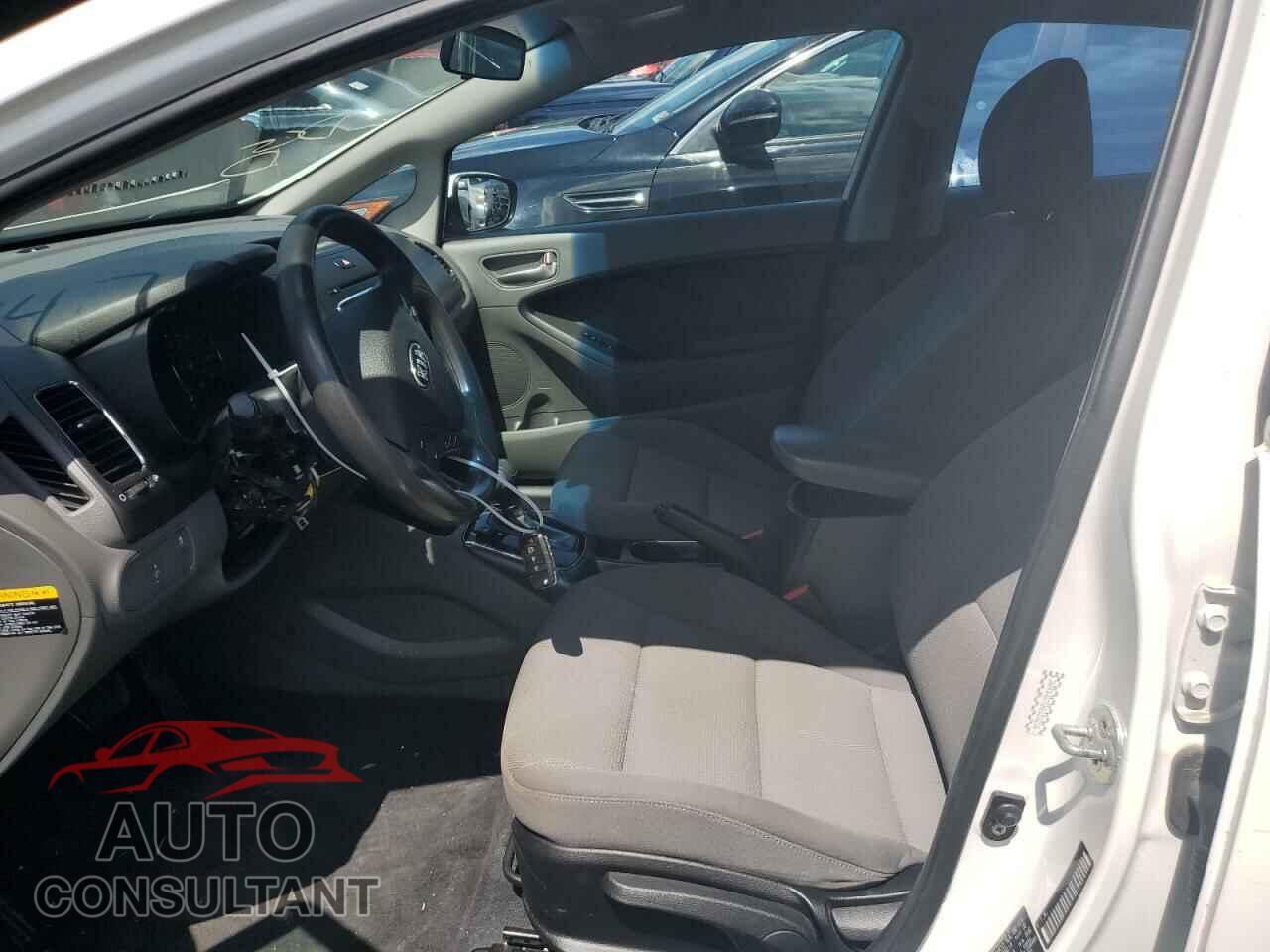 KIA FORTE 2017 - 3KPFK4A70HE033218