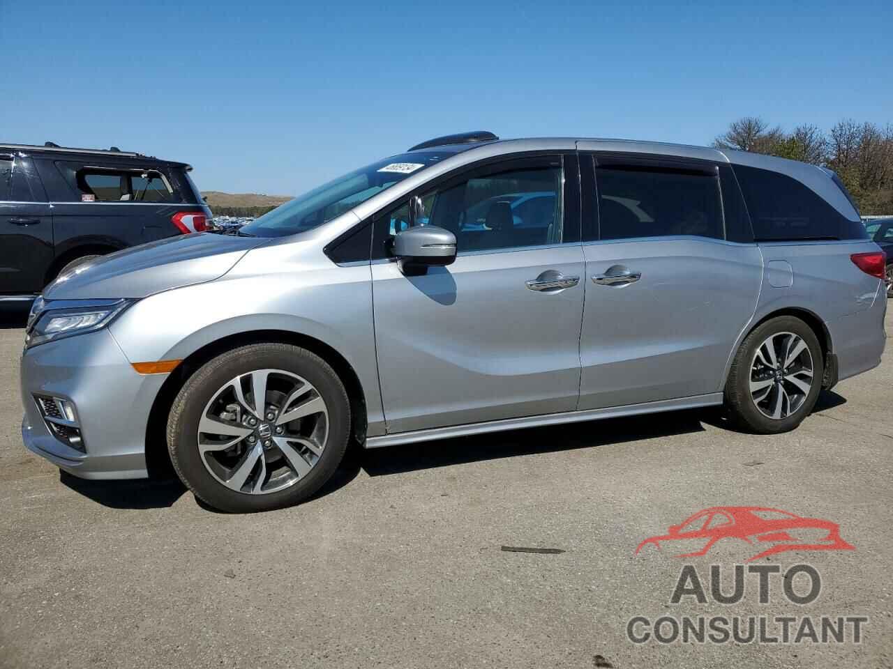 HONDA ODYSSEY 2018 - 5FNRL6H92JB014201