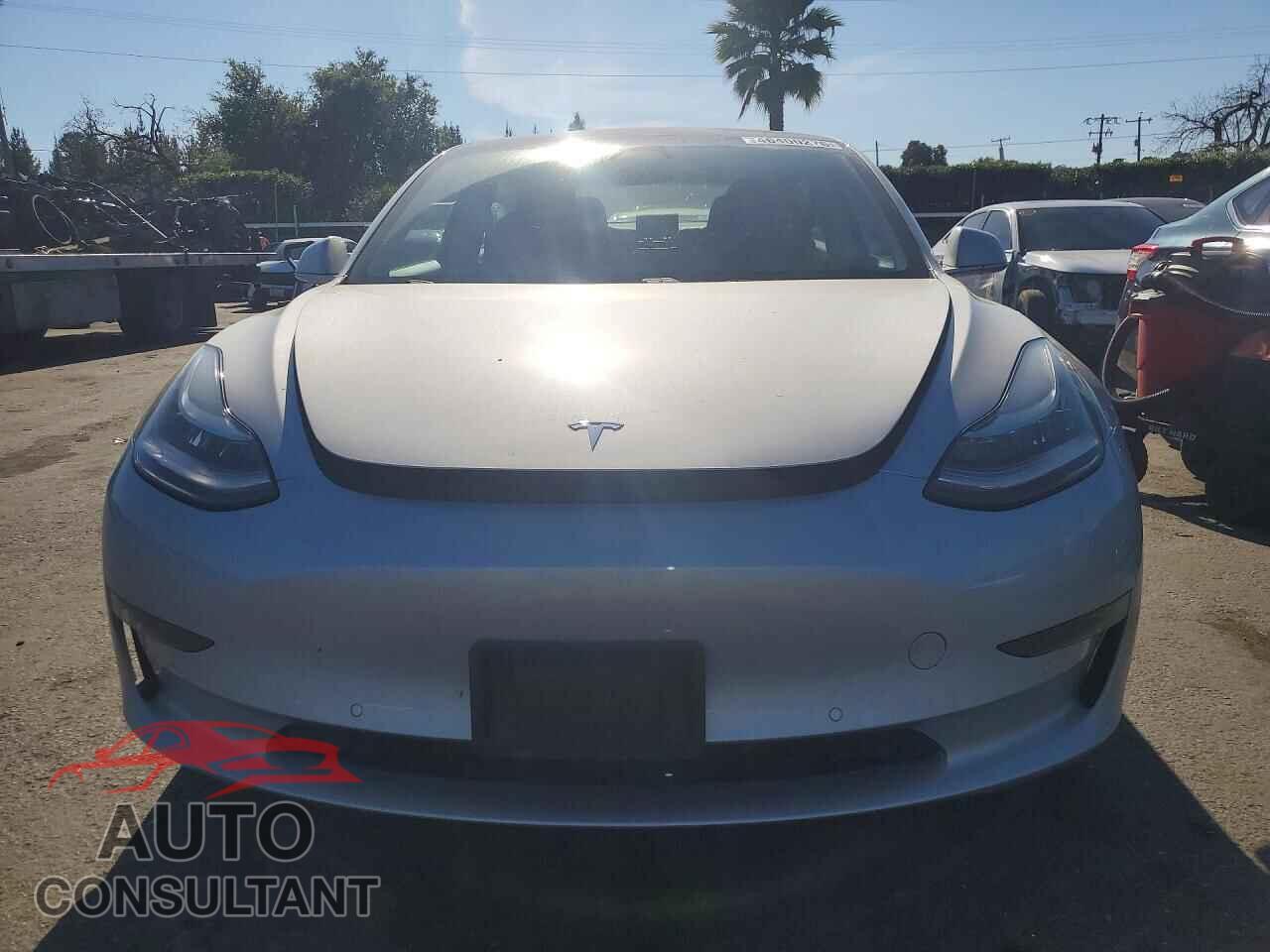 TESLA MODEL 3 2018 - 5YJ3E1EA2JF052187