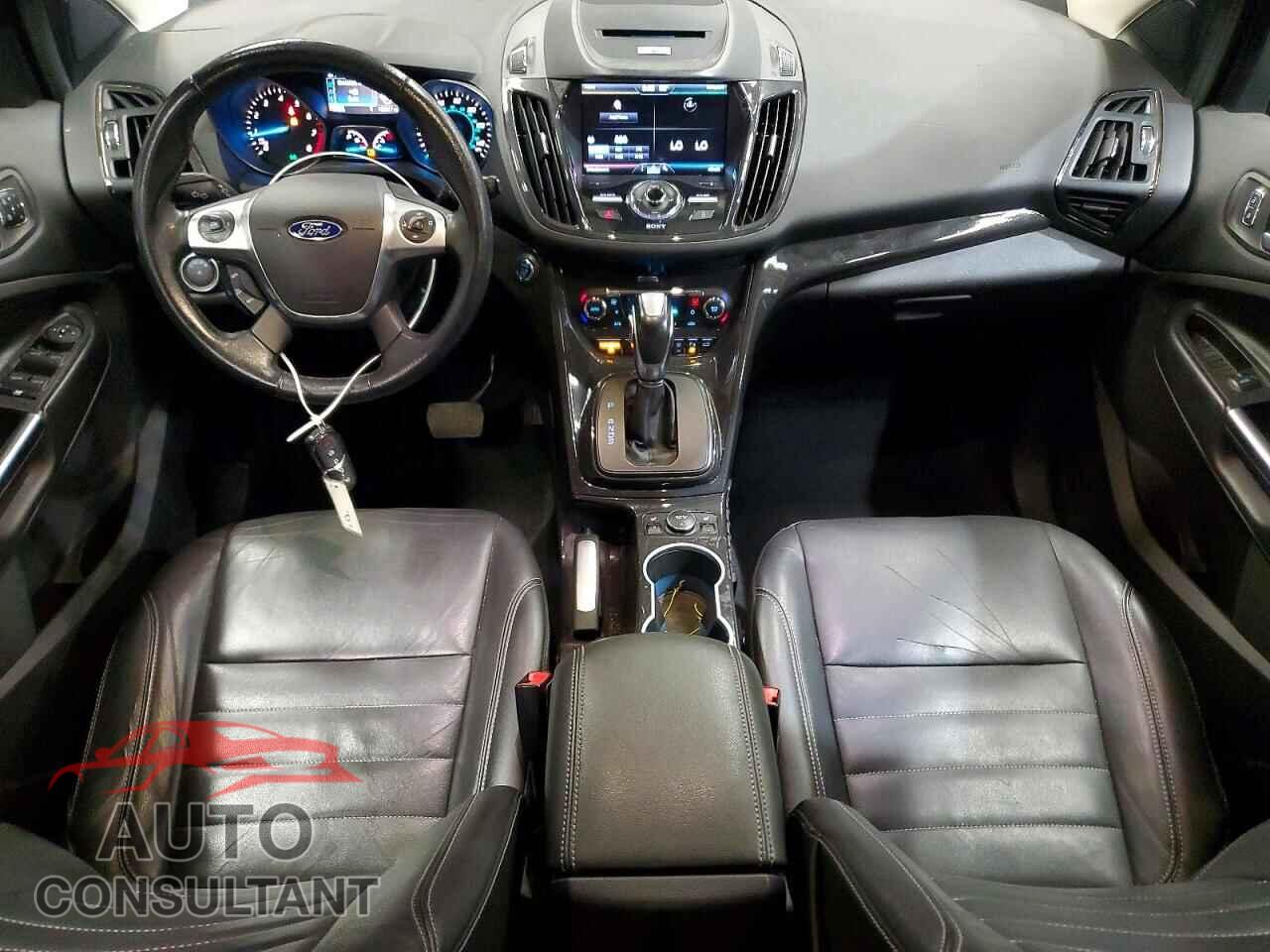 FORD ESCAPE 2015 - 1FMCU9J92FUB15425