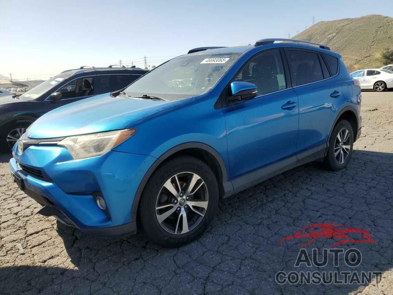 TOYOTA RAV4 2017 - JTMWFREV9HD098919