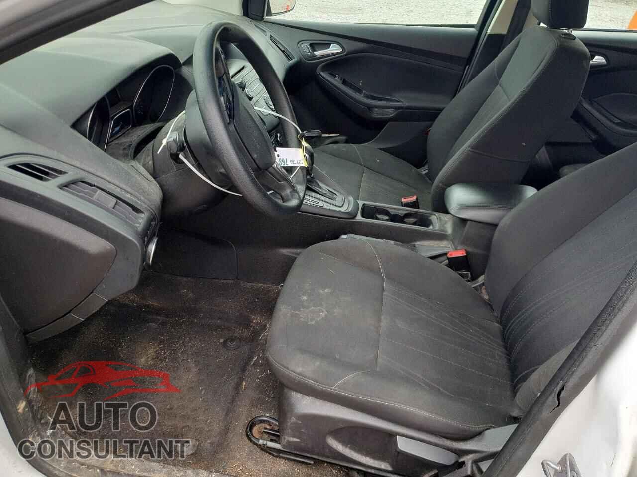 FORD FOCUS 2016 - 1FADP3K27GL294797