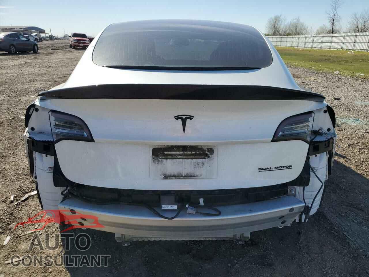TESLA MODEL 3 2020 - 5YJ3E1ECXLF647227