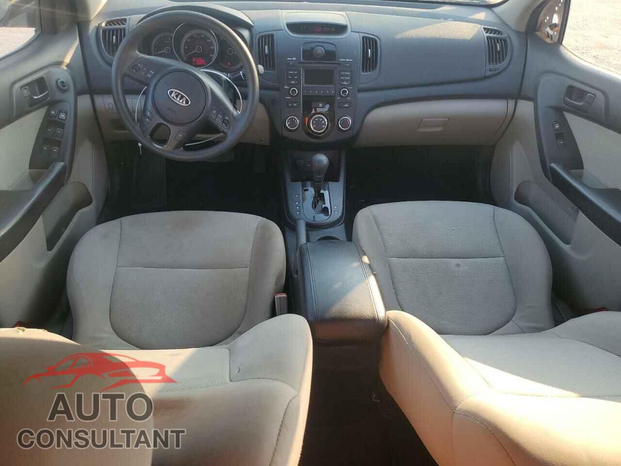 KIA FORTE 2010 - KNAFU4A23A5158940