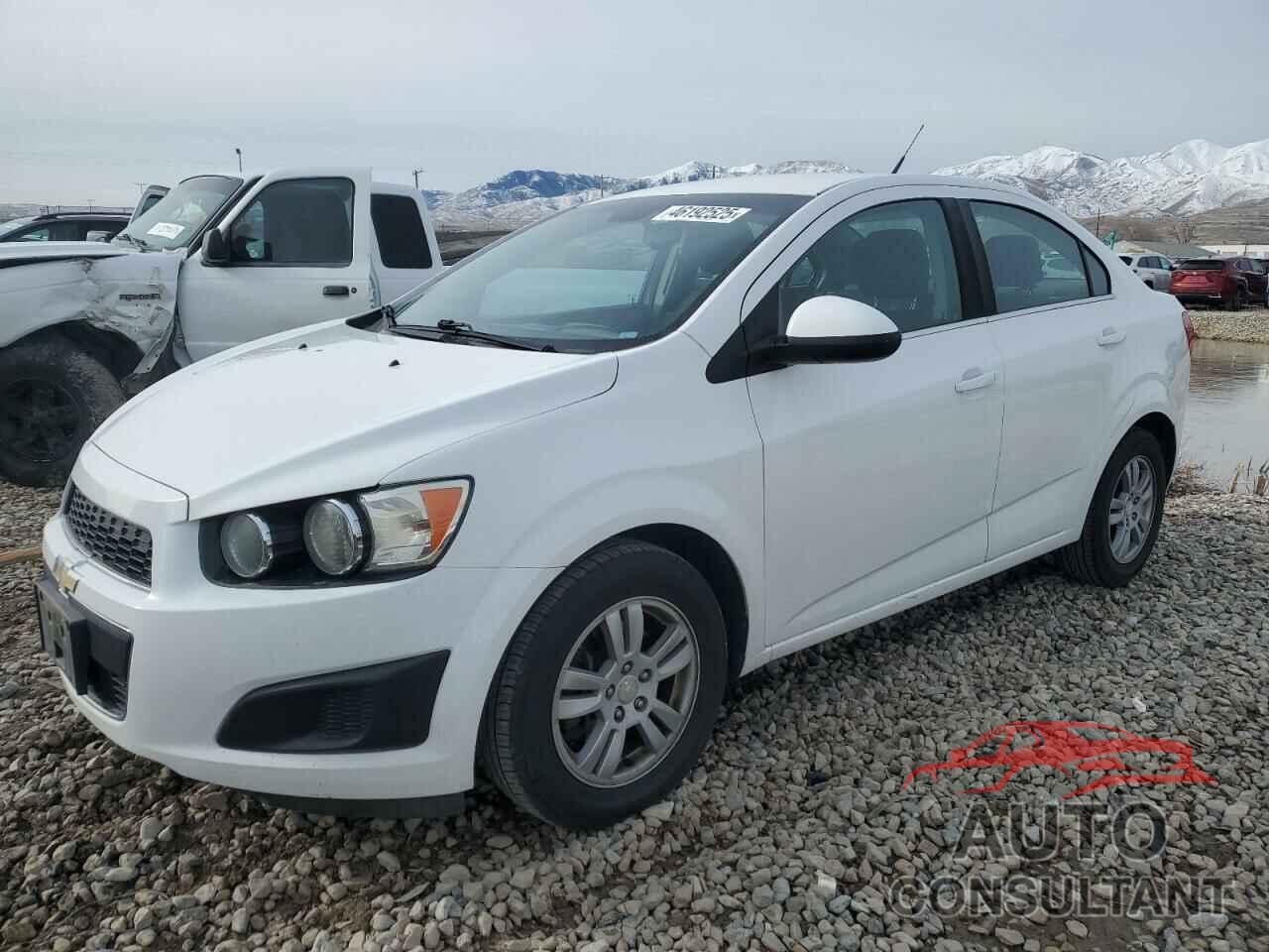 CHEVROLET SONIC 2014 - 1G1JC5SH1E4232336