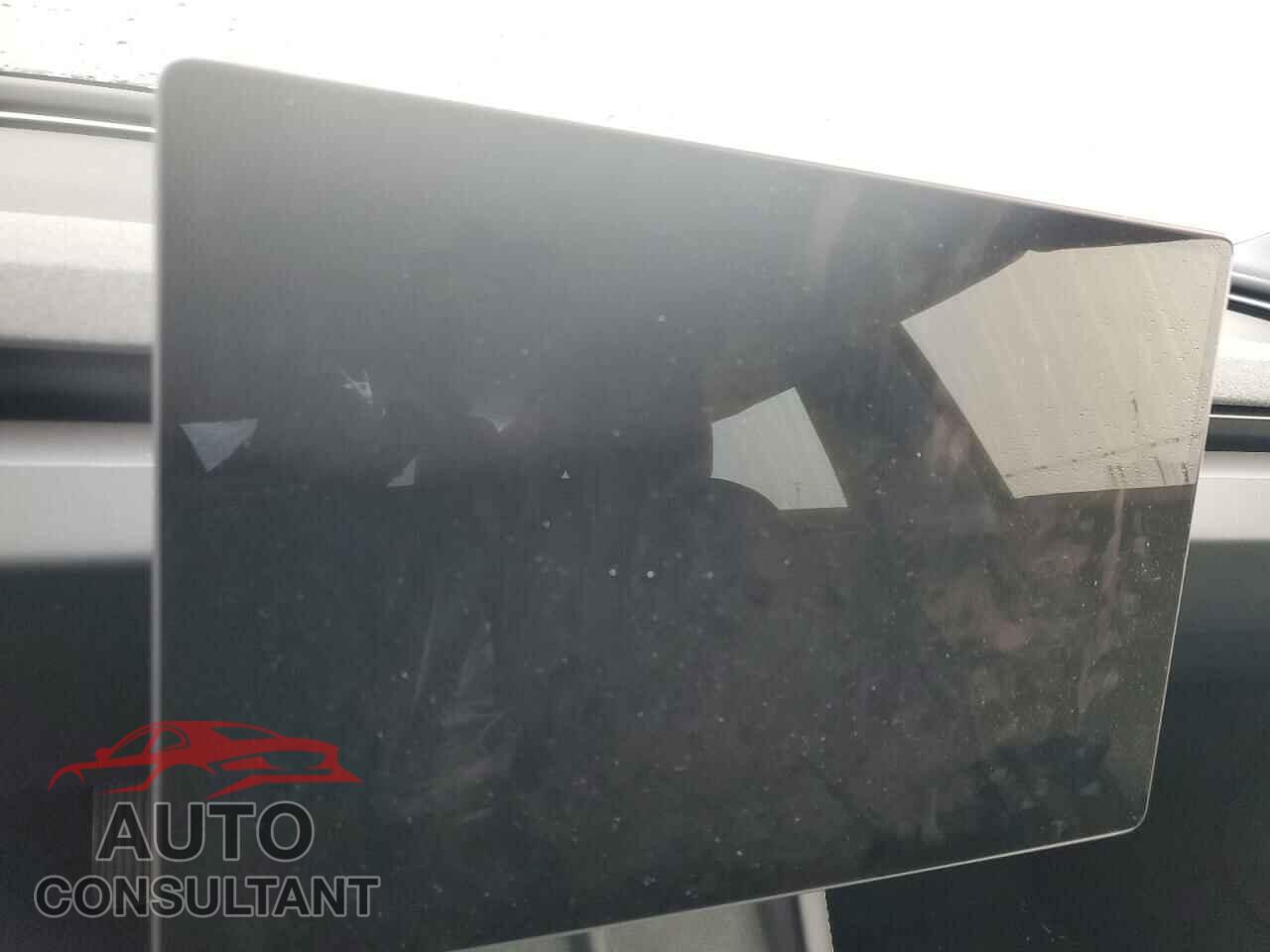 TESLA MODEL 3 2024 - 5YJ3E1EB2RF734247
