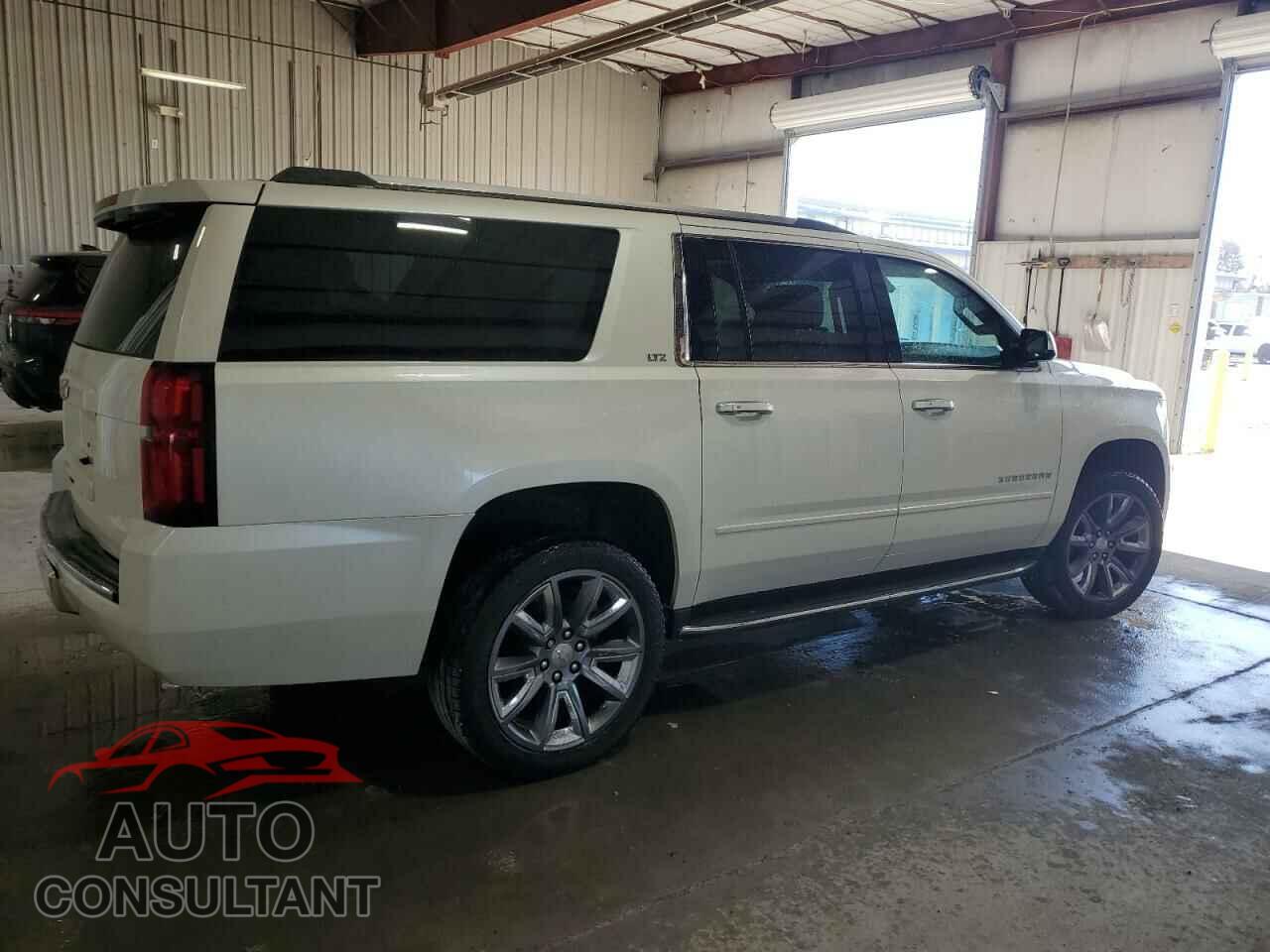 CHEVROLET SUBURBAN 2015 - 1GNSKKKC6FR696459