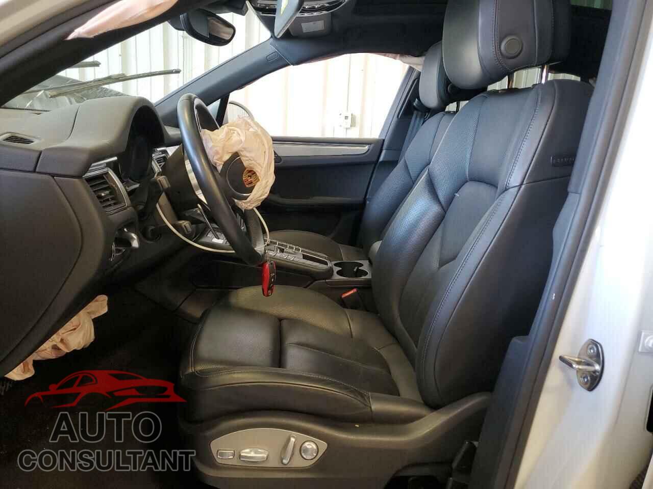 PORSCHE MACAN 2017 - WP1AA2A57HLB00757
