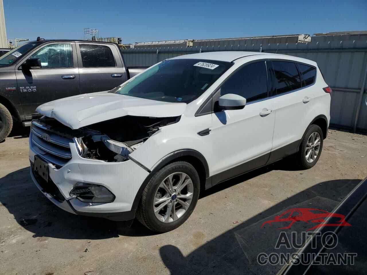 FORD ESCAPE 2017 - 1FMCU0GDXHUA83365