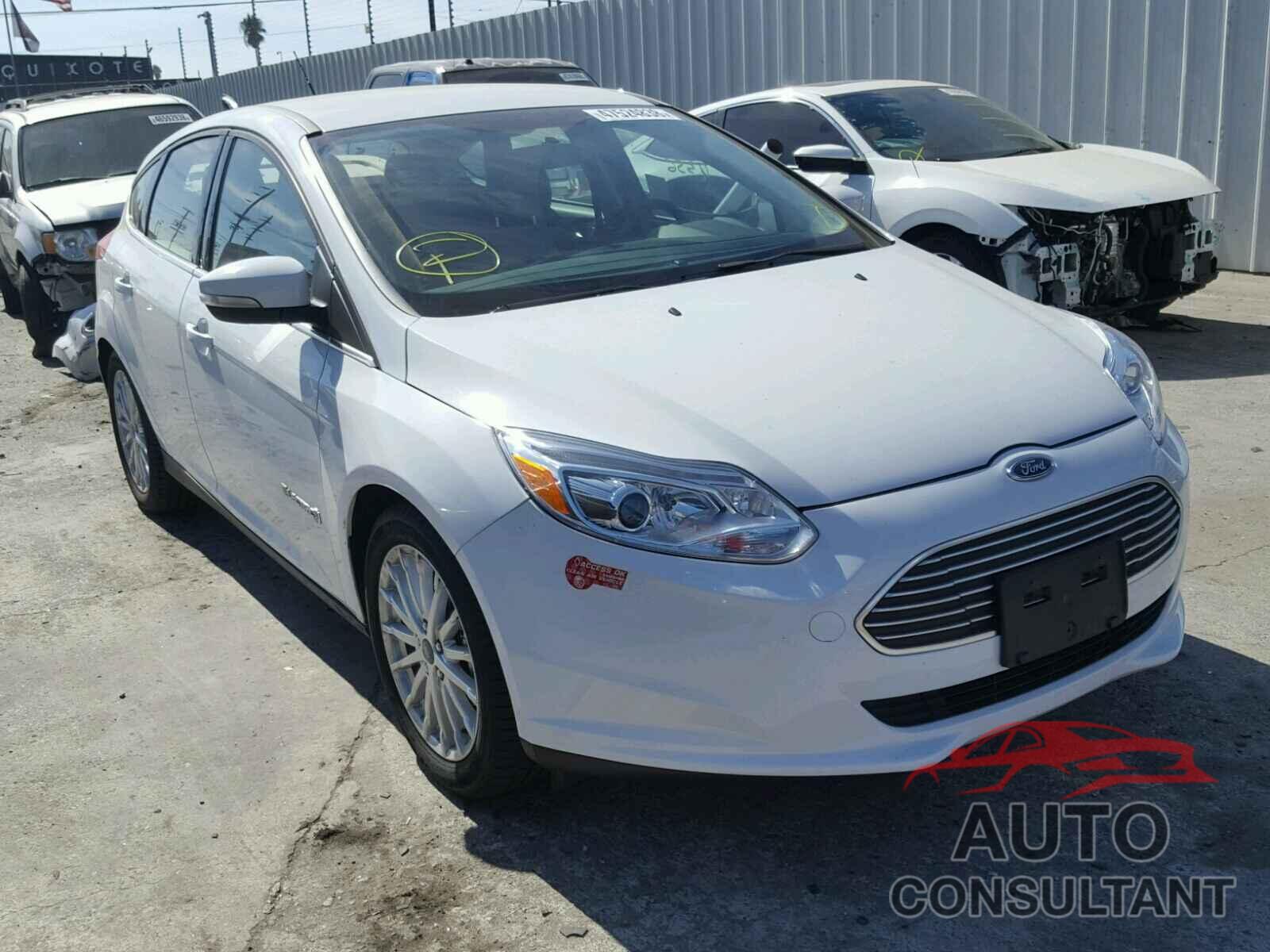 FORD FOCUS 2017 - 1FADP3R45HL343567