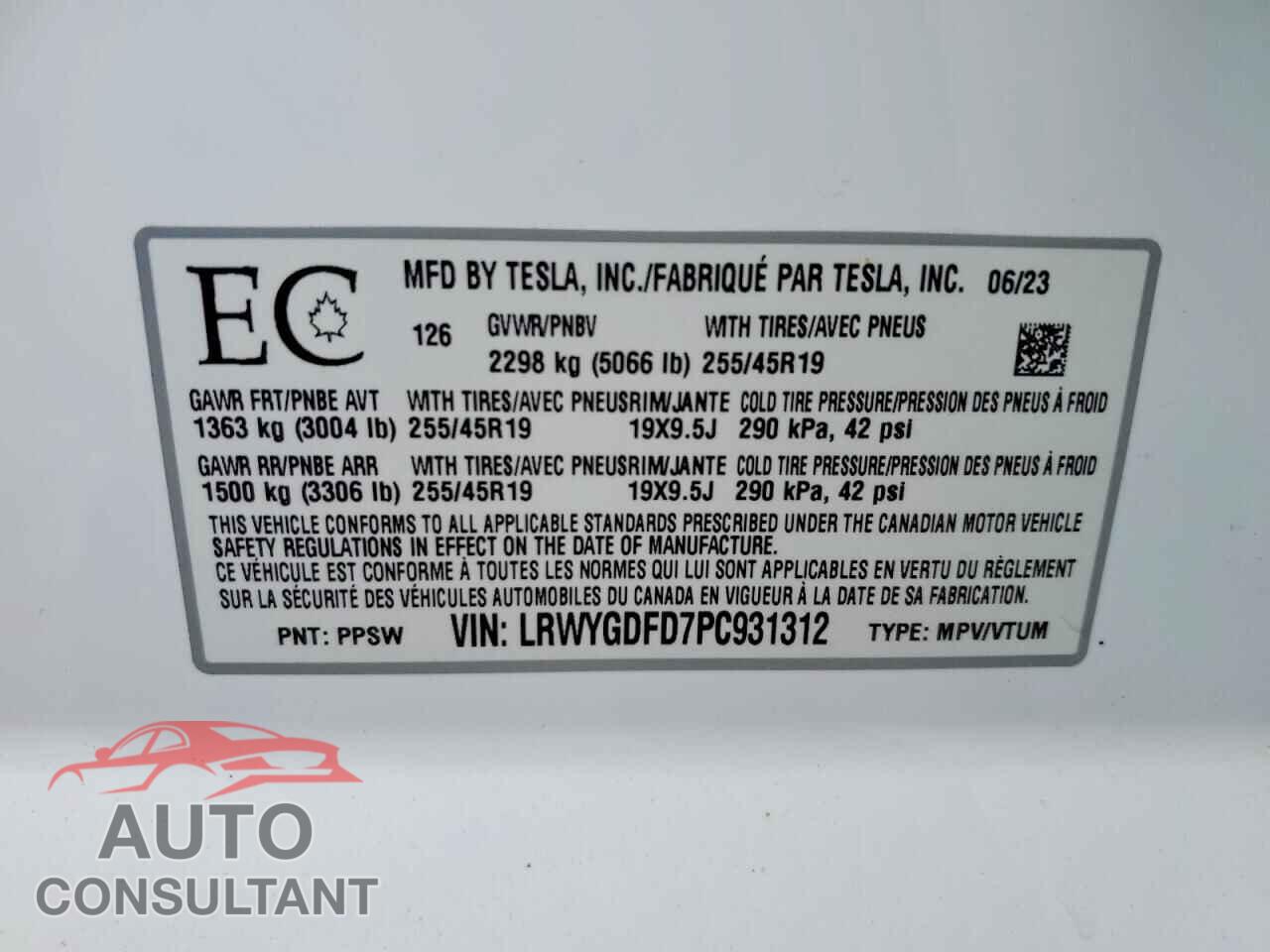 TESLA MODEL Y 2023 - LRWYGDFD7PC931312
