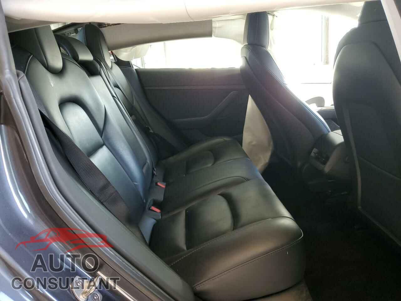 TESLA MODEL 3 2023 - 5YJ3E1EA0PF453892