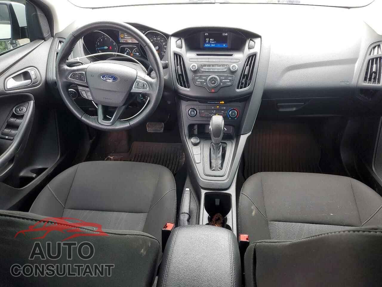 FORD FOCUS 2017 - 1FADP3F20HL261247