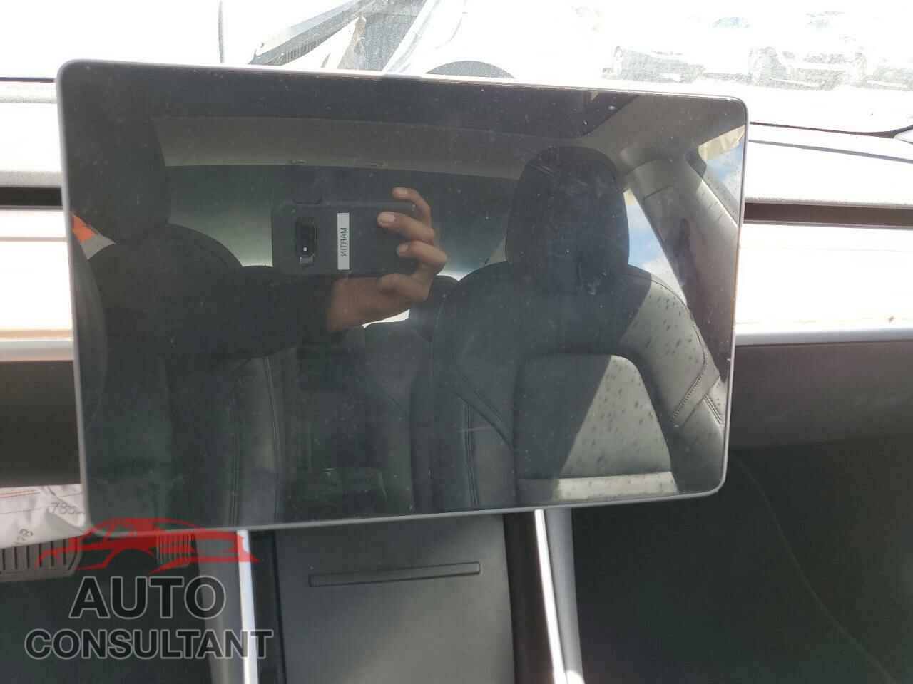 TESLA MODEL 3 2018 - 5YJ3E1EA4JF039764