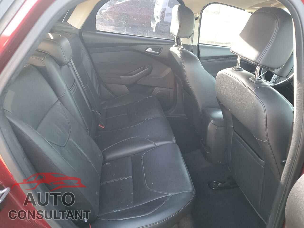 FORD FOCUS 2016 - 1FADP3K23GL286390