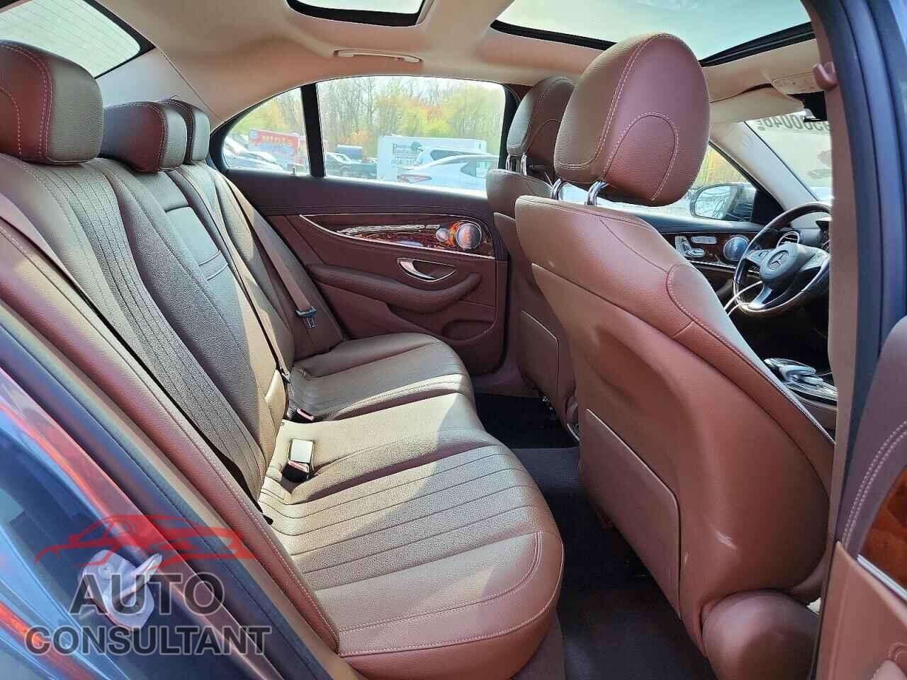 MERCEDES-BENZ E-CLASS 2017 - WDDZF4KB7HA131109