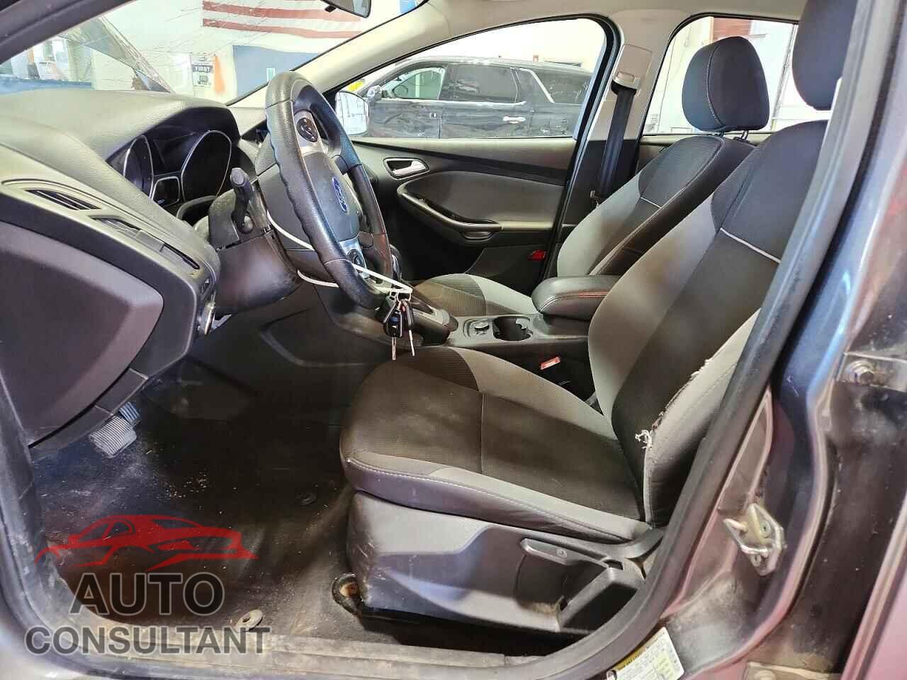 FORD FOCUS 2014 - 1FADP3F22EL402041