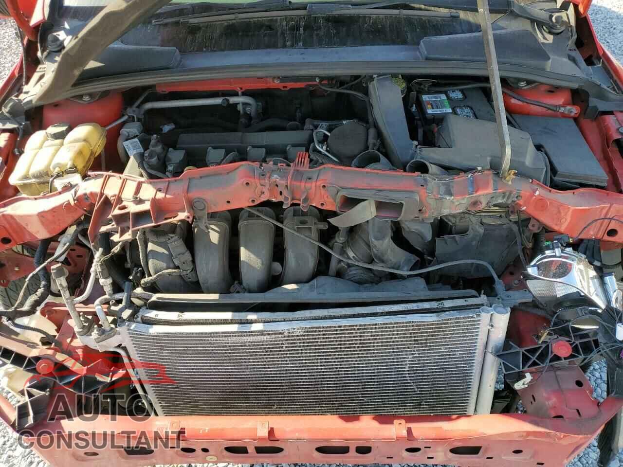 FORD FOCUS 2015 - 1FADP3F26FL282696