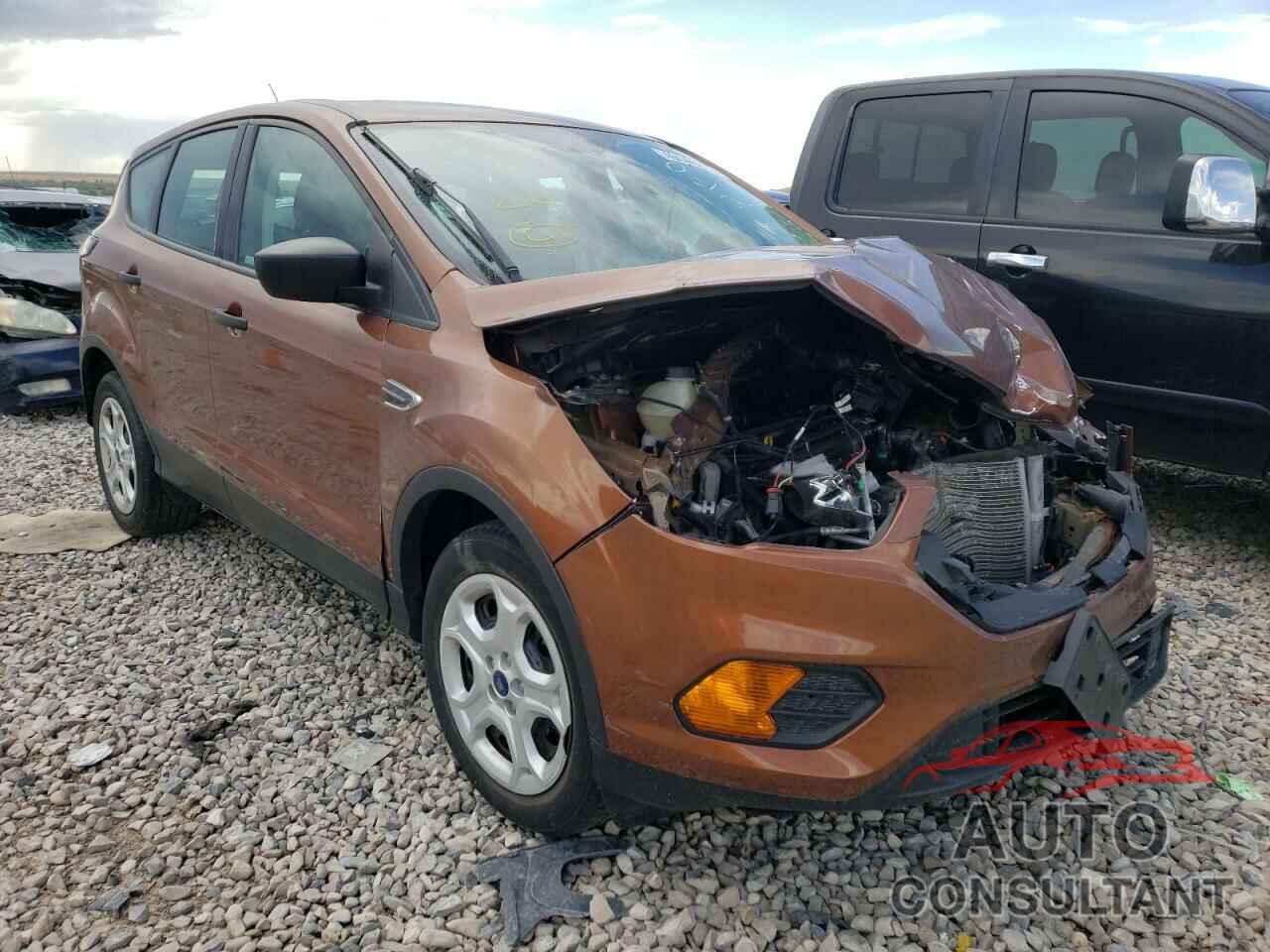 FORD ESCAPE 2017 - 1FMCU0F77HUE45132