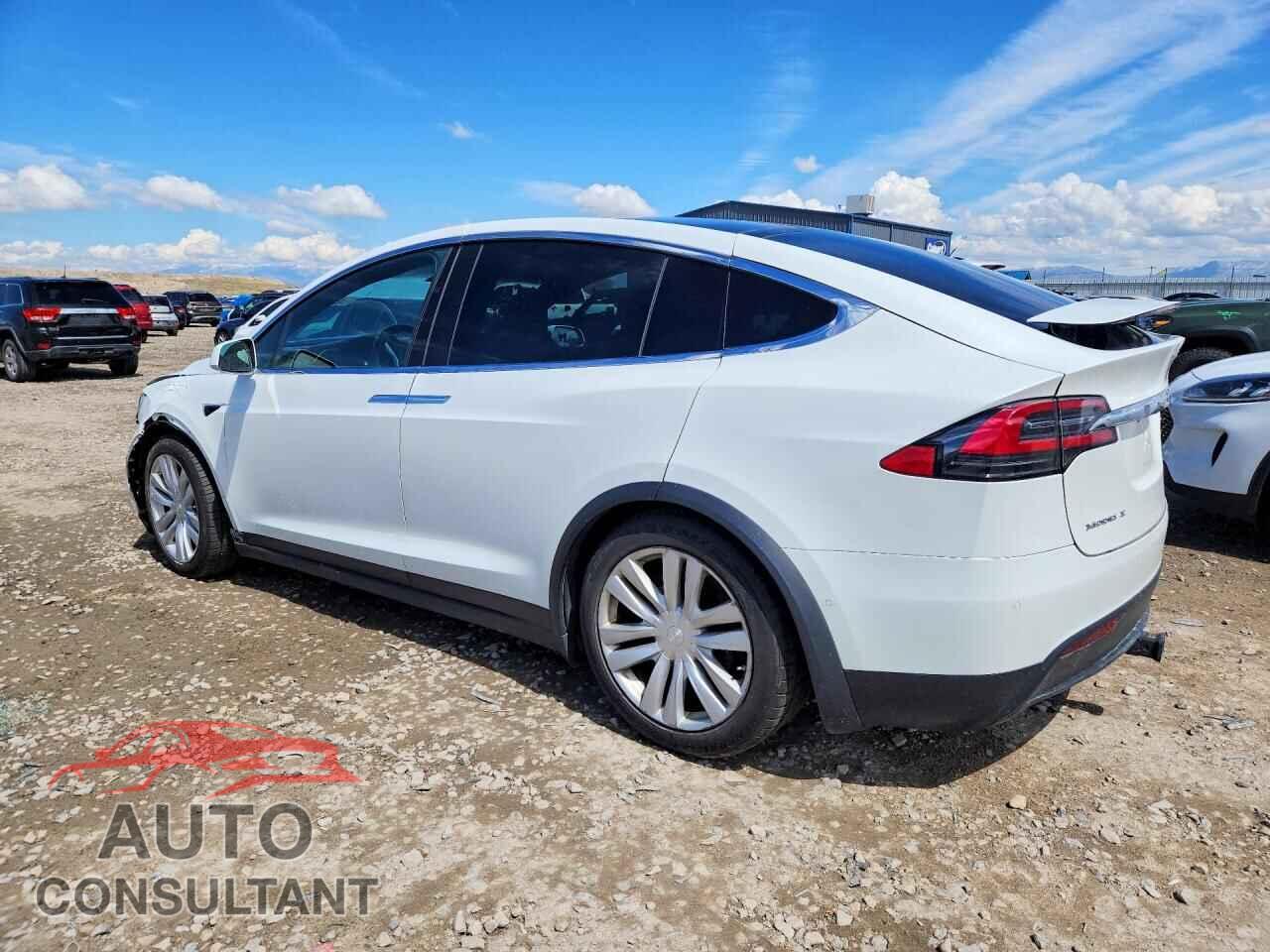 TESLA MODEL X 2017 - 5YJXCBE21HF029550