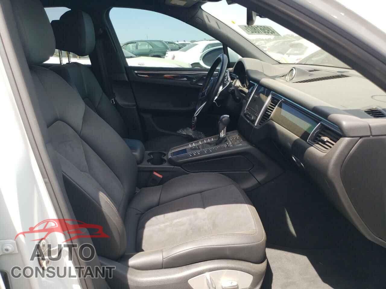 PORSCHE MACAN 2017 - WP1AA2A52HLB04571