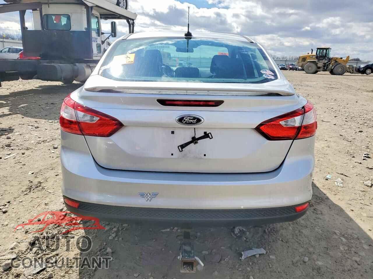 FORD FOCUS 2012 - 1FAHP3F27CL182913