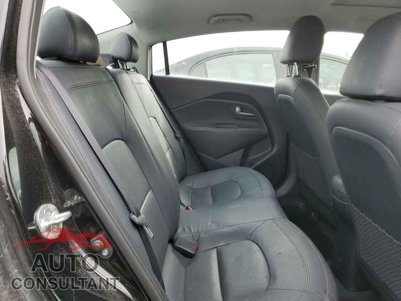KIA RIO 2015 - KNADN4A33F6501650